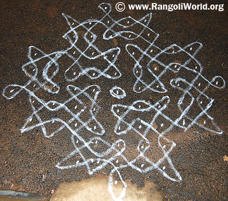 11-1 Parallel Dots Sikku Kolam